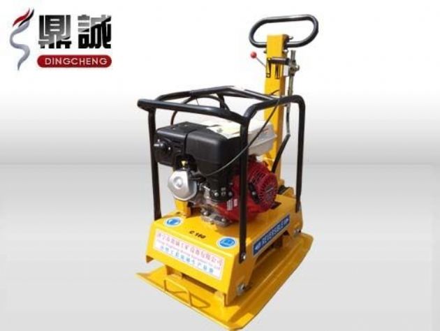 點(diǎn)擊查看詳細(xì)信息<br>標(biāo)題：雙向振動(dòng)平板夯 閱讀次數(shù)：13739