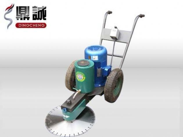 點(diǎn)擊查看詳細(xì)信息<br>標(biāo)題：手推式切樁機(jī) 閱讀次數(shù)：13948