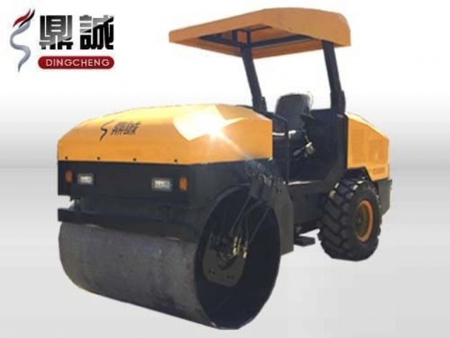 點(diǎn)擊查看詳細(xì)信息<br>標(biāo)題：4噸單鋼輪振動(dòng)壓路機(jī) 閱讀次數(shù)：14055